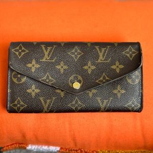 LOUIS VUITTON SARAH WALLET